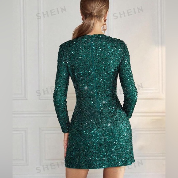 Green sequin dress - Picture 3 of 7